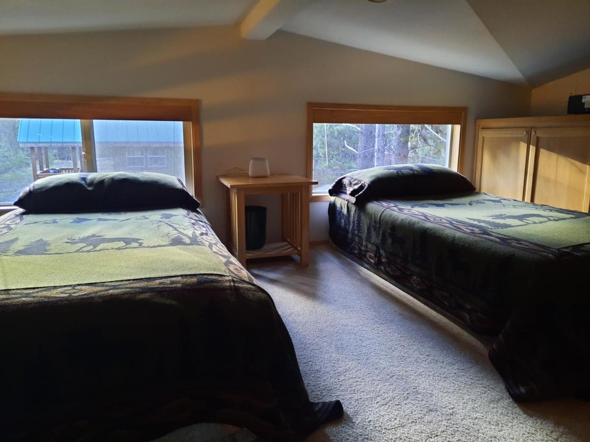 Willamette Pass Inn & Chalets Odell Lake Exterior photo