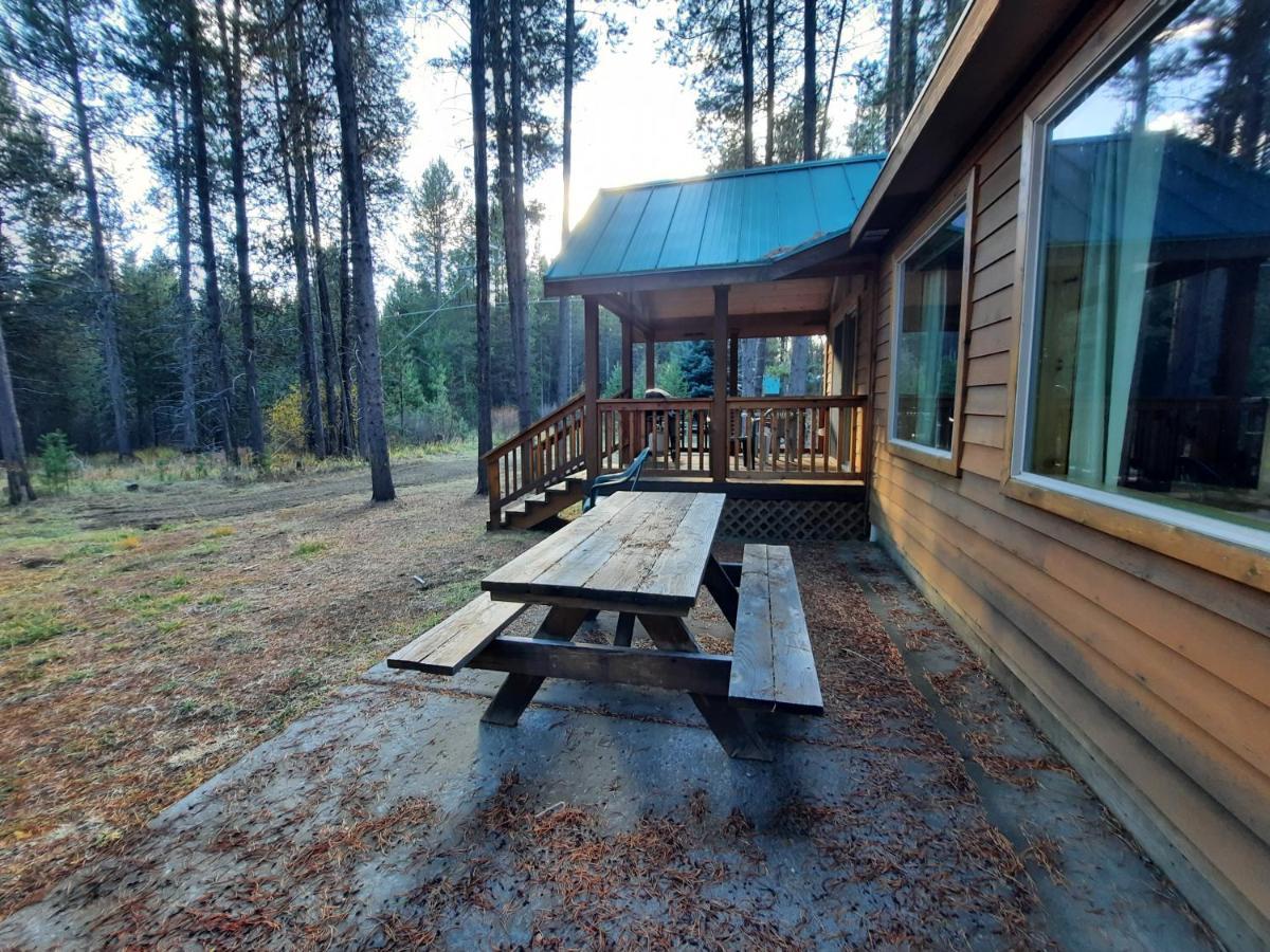 Willamette Pass Inn & Chalets Odell Lake Exterior photo