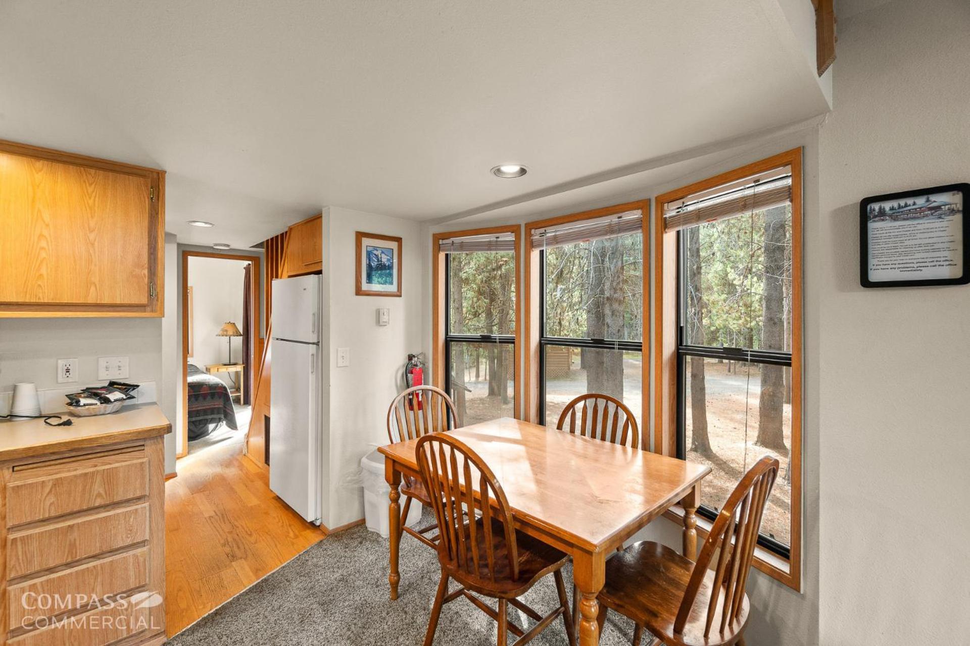 Willamette Pass Inn & Chalets Odell Lake Exterior photo